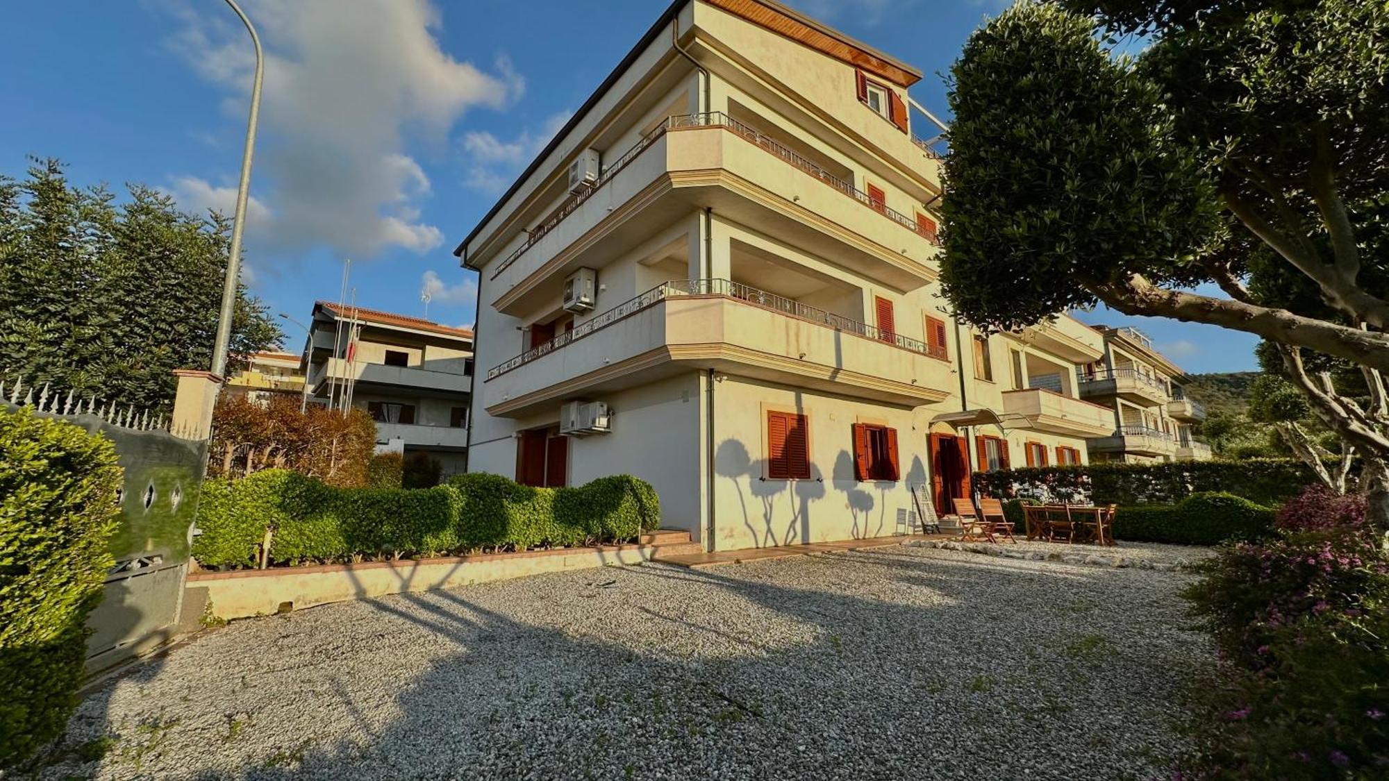 Sunrise Residence Santa Domenica  Exteriér fotografie