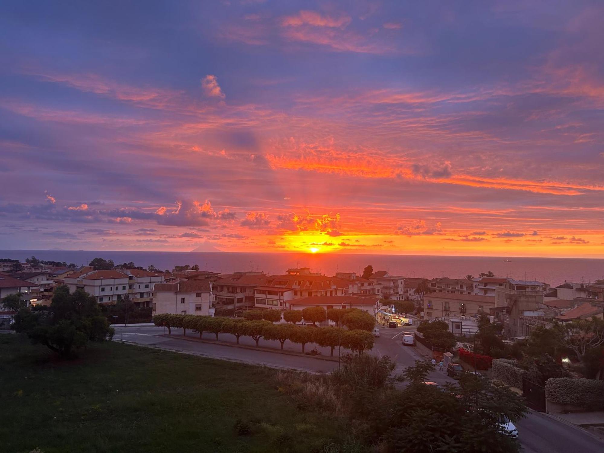Sunrise Residence Santa Domenica  Exteriér fotografie